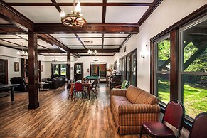 Birchcliff Resort