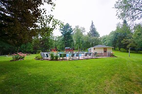 Birchcliff Resort