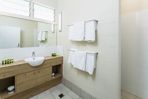 Nightcap at Edge Hill Tavern