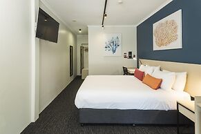 Nightcap at Edge Hill Tavern