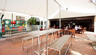 Nightcap at Edge Hill Tavern