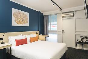 Nightcap at Edge Hill Tavern