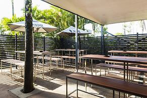 Nightcap at Edge Hill Tavern