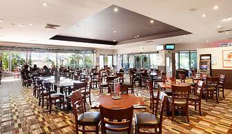 Nightcap at Edge Hill Tavern