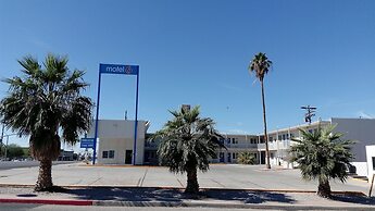 Motel 6 Blythe, CA - South
