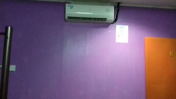 Submarine Guest House Central Market - Hostel