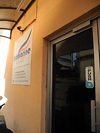 Submarine Guest House Central Market - Hostel