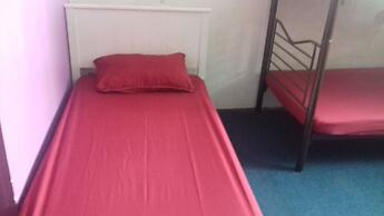 Submarine Guest House Central Market - Hostel