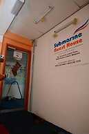 Submarine Guest House Central Market - Hostel