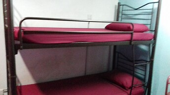 Submarine Guest House Central Market - Hostel