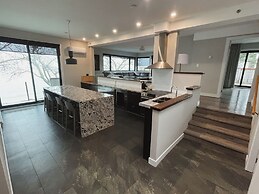 Sechelt Inn