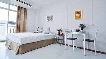 The Meet Green Apartment