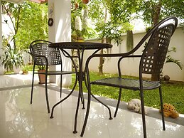 The Meet Green Apartment