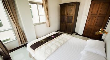 The Meet Green Apartment