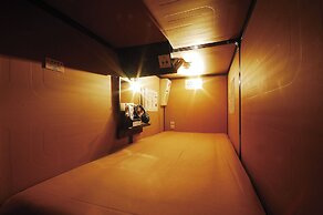 Anshin Oyado Shimbashi - Caters to Men