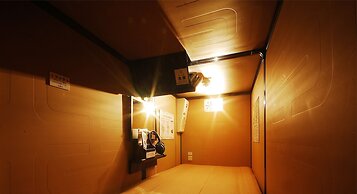 Anshin Oyado Shimbashi - Caters to Men