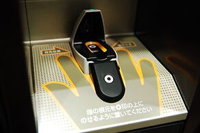 Anshin Oyado Shimbashi - Caters to Men