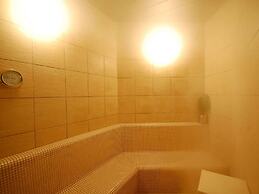 Anshin Oyado Shimbashi - Caters to Men