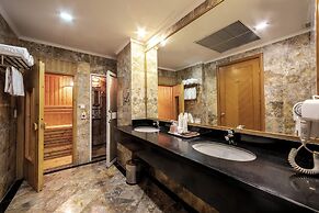 A25 Luxury Hotel