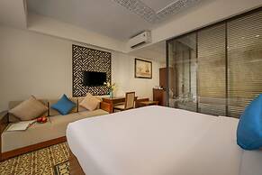 Royal Riverside Hoi An Hotel
