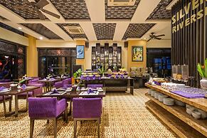 Royal Riverside Hoi An Hotel