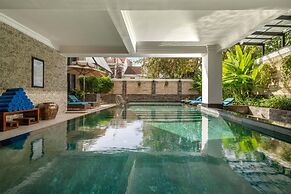 Royal Riverside Hoi An Hotel