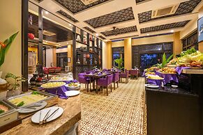 Royal Riverside Hoi An Hotel