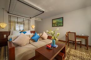 Royal Riverside Hoi An Hotel