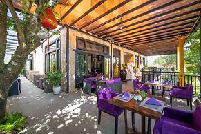 Royal Riverside Hoi An Hotel