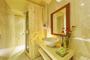 Royal Riverside Hoi An Hotel