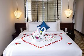 Royal Riverside Hoi An Hotel