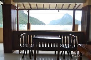 El Nido Beach Hotel