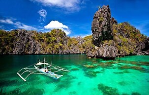 El Nido Beach Hotel