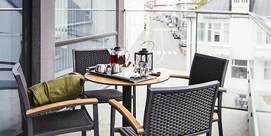 Black Pearl Luxury Apartments