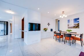 Black Pearl Luxury Apartments