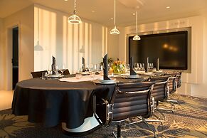 Black Pearl Luxury Apartments