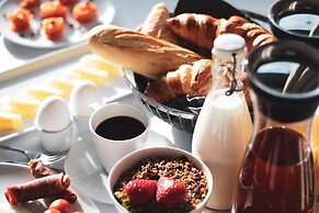 Black Pearl Luxury Apartments