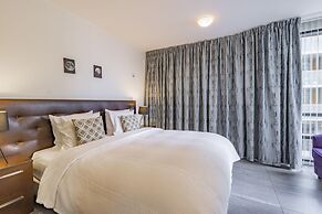 Black Pearl Luxury Apartments