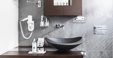 Black Pearl Luxury Apartments