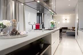 Black Pearl Luxury Apartments