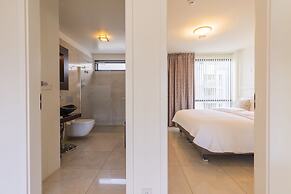 Black Pearl Luxury Apartments