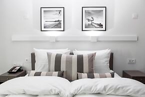 Black Pearl Luxury Apartments