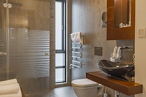 Black Pearl Luxury Apartments