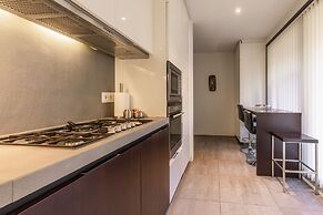 Black Pearl Luxury Apartments