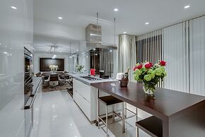 Black Pearl Luxury Apartments