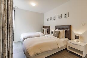 Black Pearl Luxury Apartments