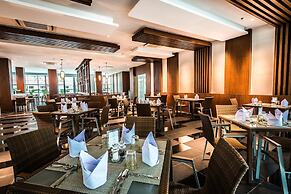 Fishermen's Harbour Urban Resort