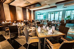 Fishermen's Harbour Urban Resort