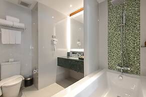 Fishermen's Harbour Urban Resort