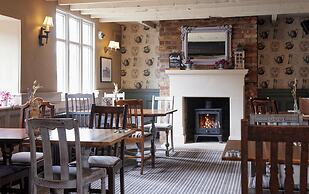 Cross Roads Hotel by Chef and Brewer Collection